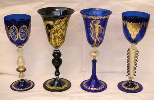 antiquariato: Murano goblets, hand decorated with gold