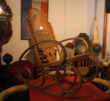 antiquariato: Rolling chair, light wood