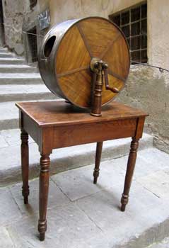 antiquariato: Table with extraction of lottery