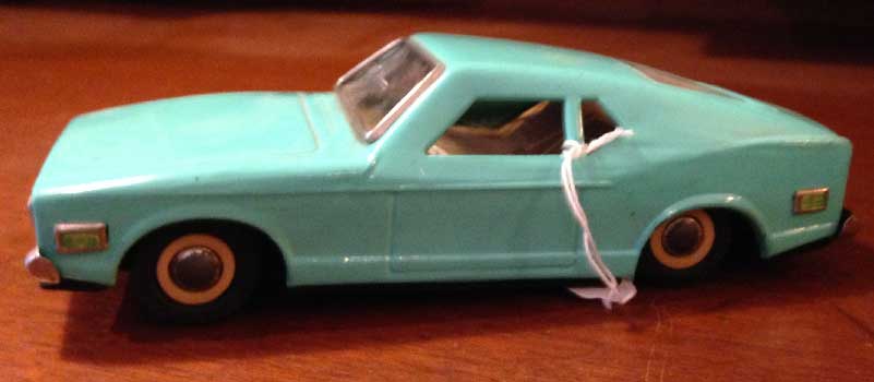 antiquariato: blue toy car