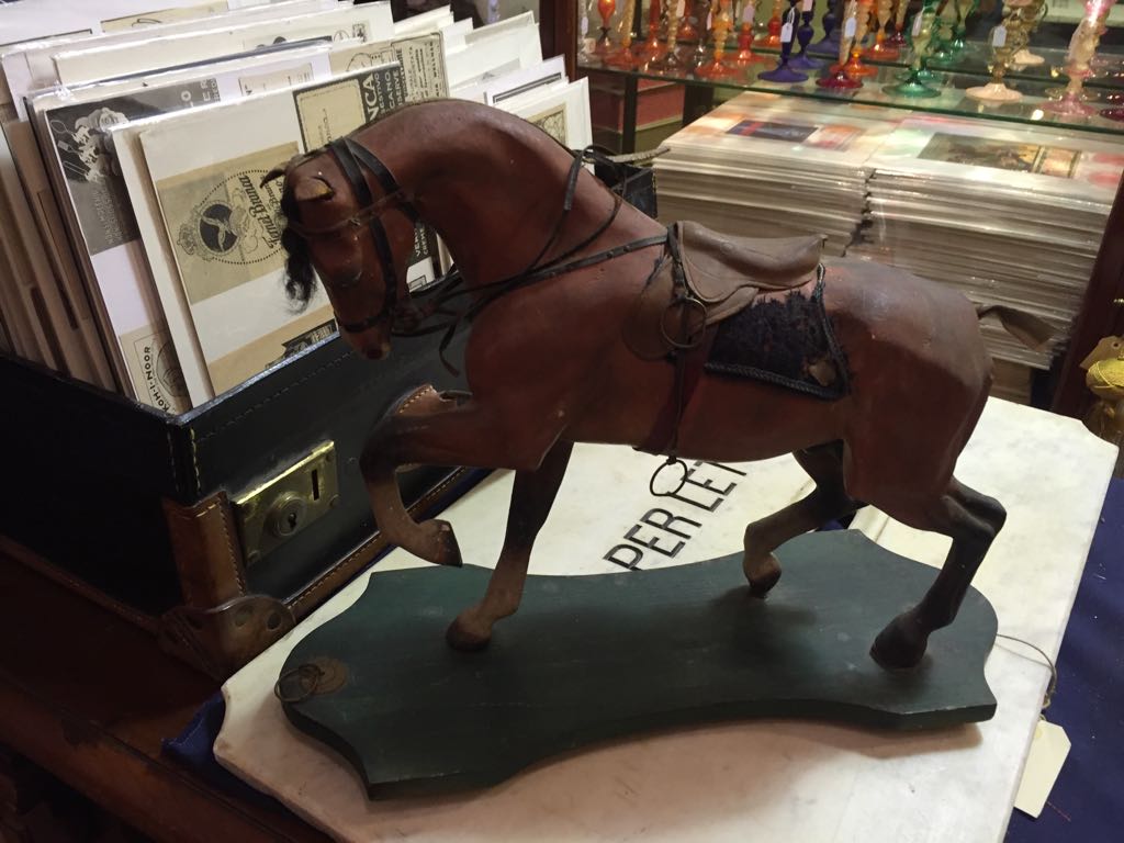 antiquariato: horse in paper war