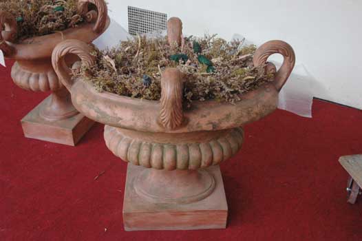 antiquariato: Coppia di vasi in terracotta