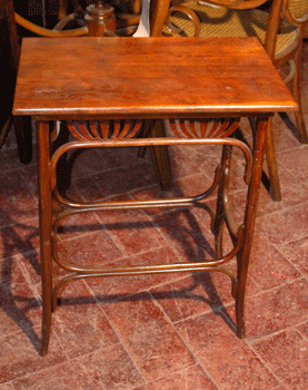 antiquariato: Small table Thonet