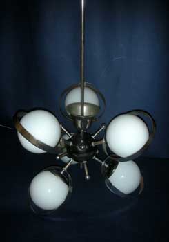 antiquariato: Chandelier with 6 glass bolls and metal