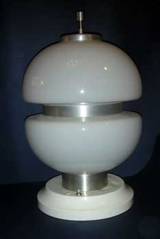 antiquariato: White plastic lamp, like globe
