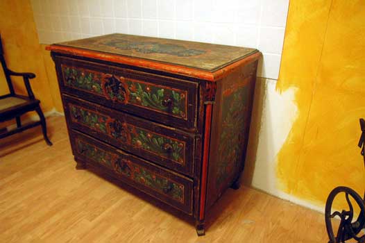 antiquariato: Painted chest, 3 drawers