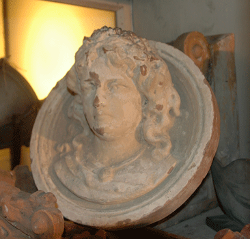 Terracotta round face